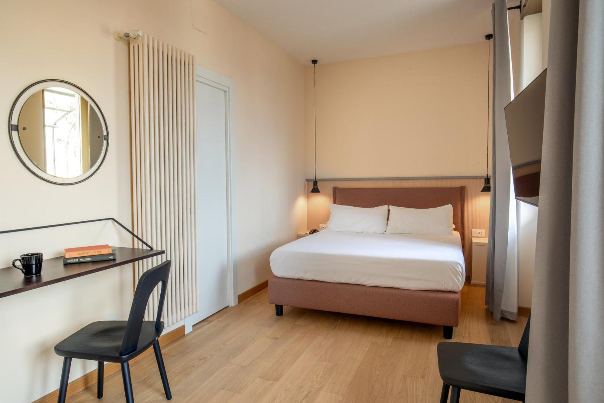 Hotel Colosseum Roma Esterno foto