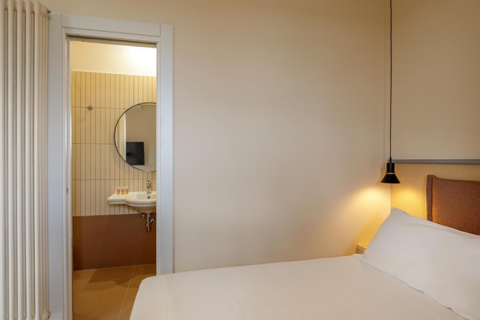 Hotel Colosseum Roma Esterno foto