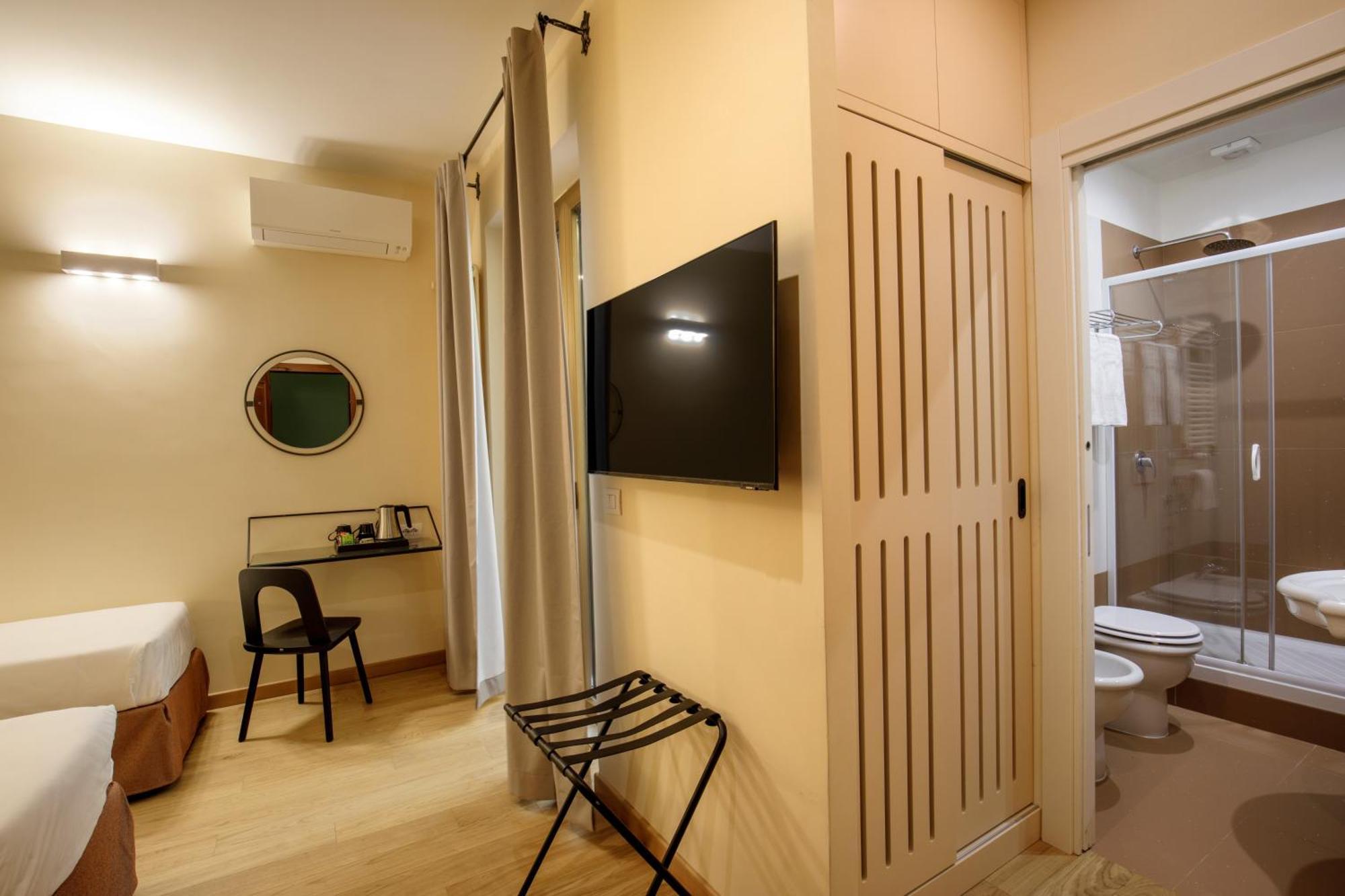 Hotel Colosseum Roma Esterno foto